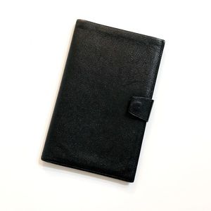 Vintage King Passport Portfolio in Glove Pebble Leather. Beautiful look and feel